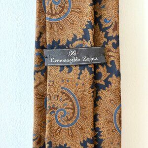 Ermenegildo Zegna Paisley Print Brown Beige Navy 100% Silk Tie ade in Italy 3.5"